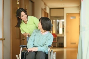 グループホームファンライフ江東（管理職（介護）の求人）の写真2枚目：明るく楽しい施設です