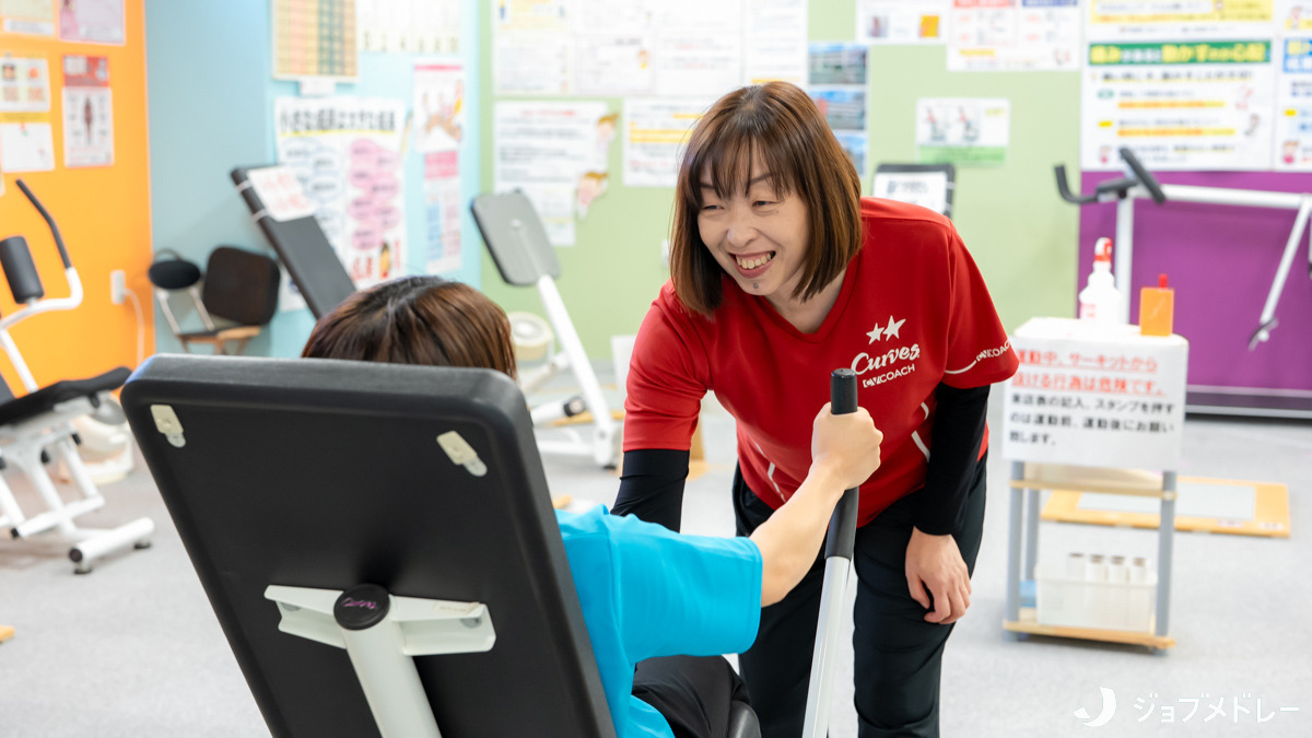 カーブス イオン高橋店(インストラクターの求人)の写真9枚目:皆様が生き生きとした生活を送れるようサポートしています!