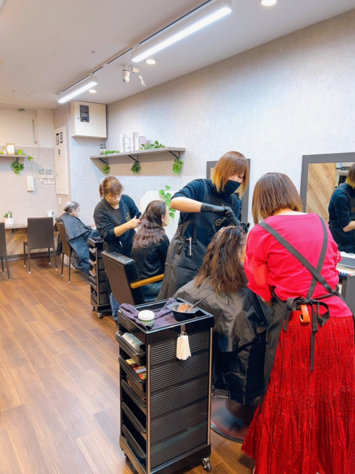 オーガニックグロスヘアカラー専門店　bherb（ビーハーブ）ファミリ柏駅前東口店（美容師の求人）の写真4枚目：