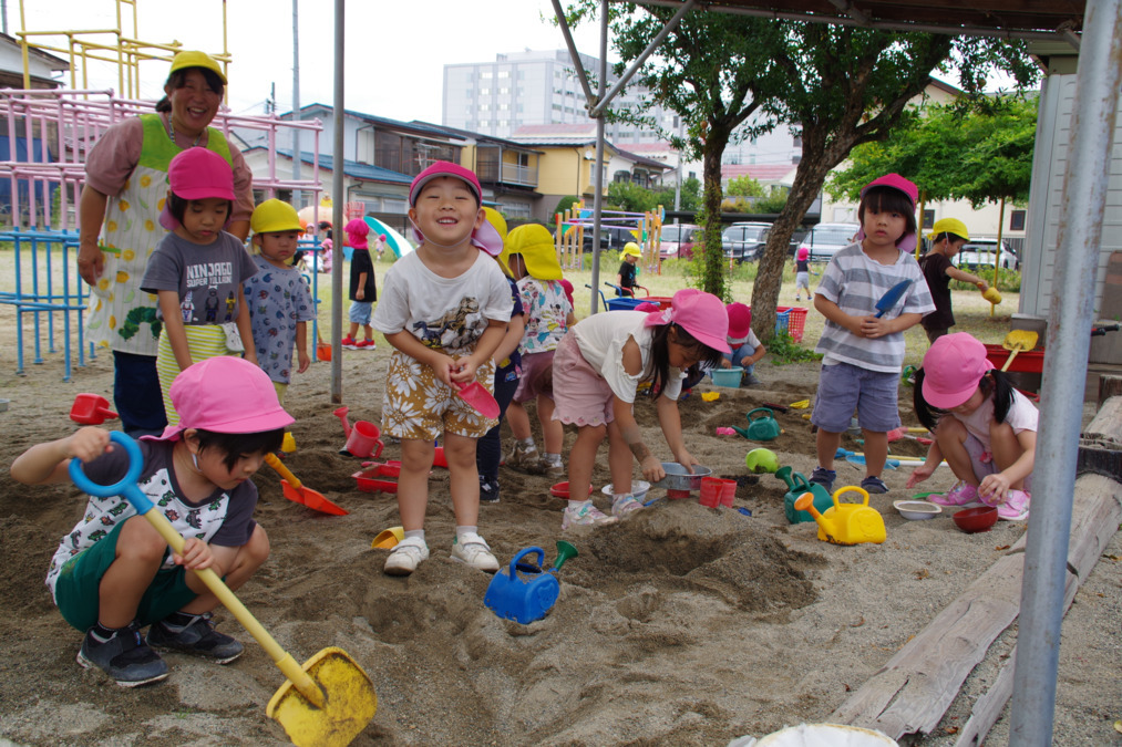 認定こども園　若松第三幼稚園（保育士の求人）の写真2枚目：
