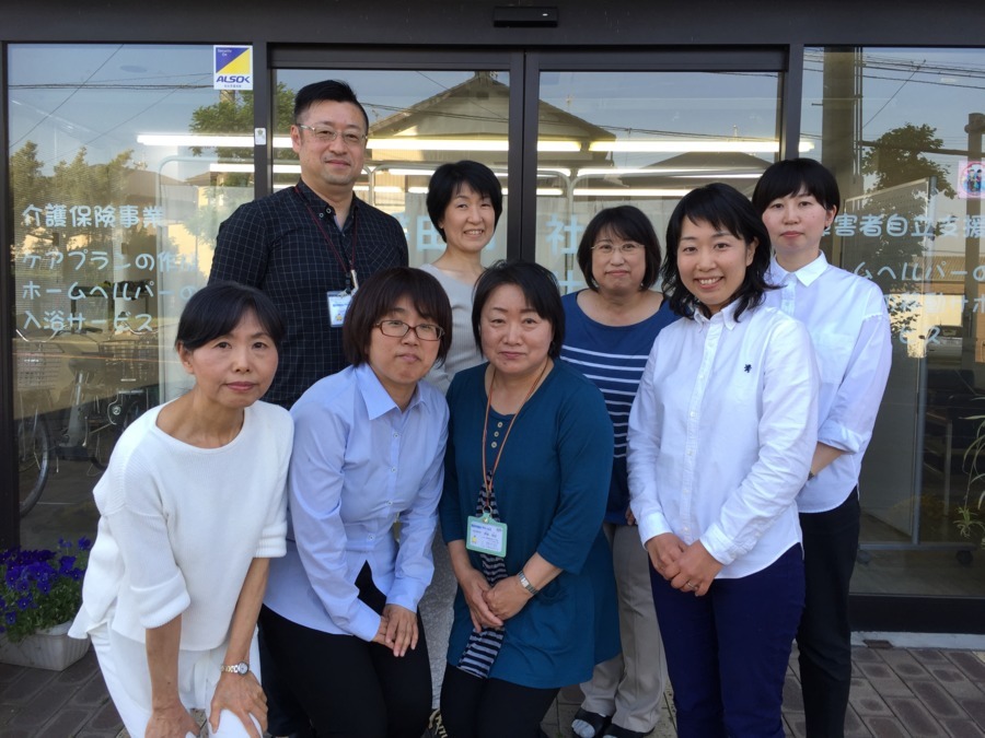 磐田市社協ケアサービスの写真2枚目：同じ事業所で働く介護支援専門員です。
