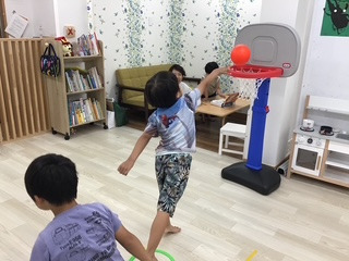 夙川Lucy教室（児童発達支援管理責任者の求人）の写真3枚目：