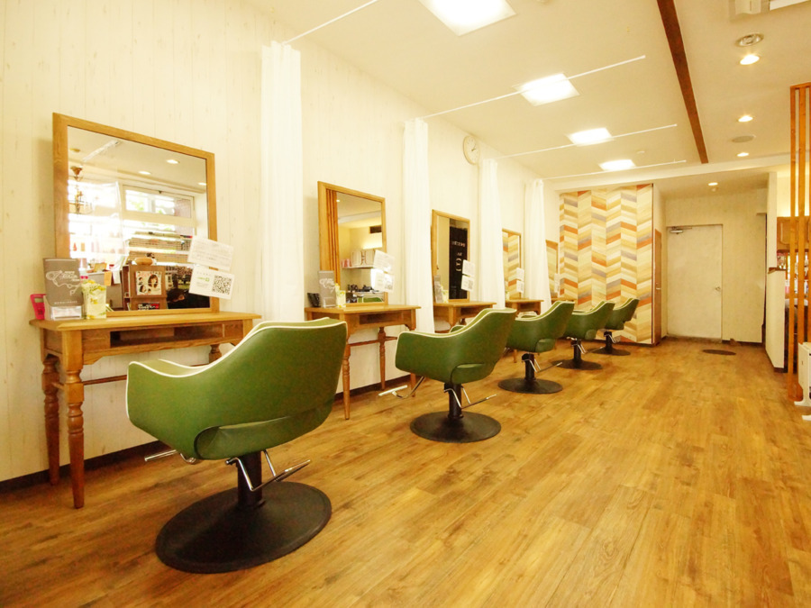 hairsBERRY 近鉄八尾店の写真2枚目：