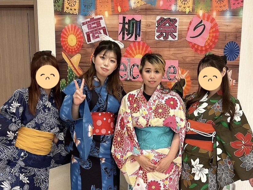 住宅型有料老人ホーム　ケア・キューブ高柳（介護職/ヘルパーの求人）の写真12枚目：髪色も自由！自分らしく楽しく働ける環境がここにあります♪