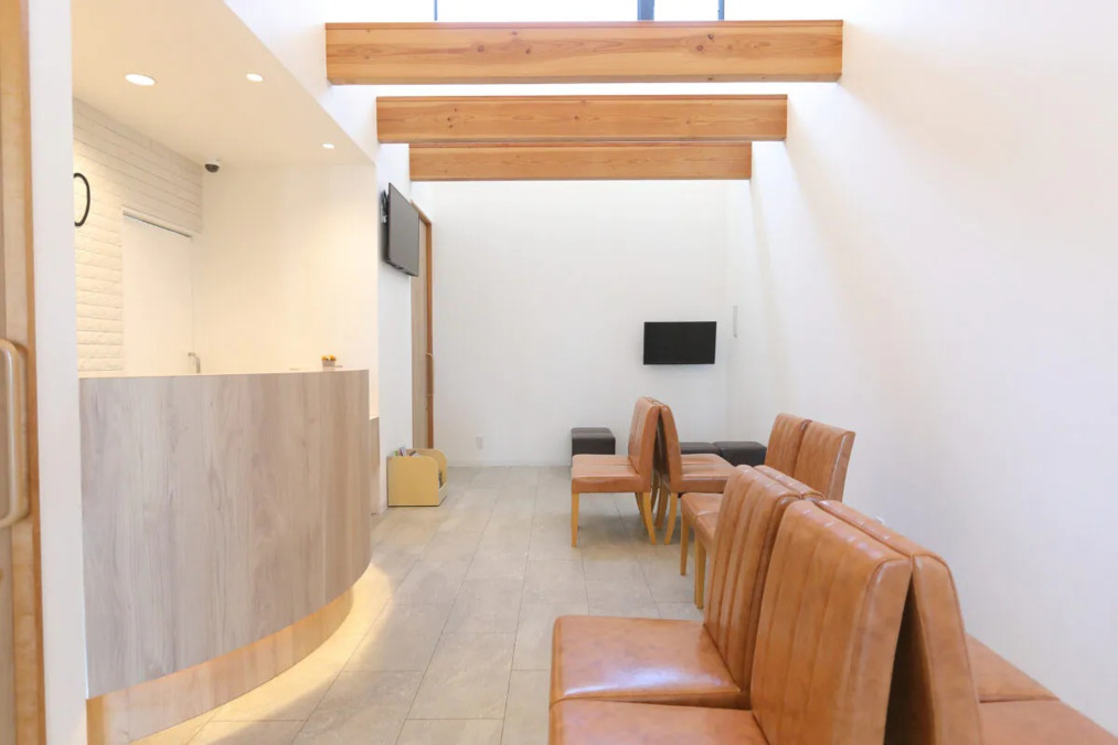 医療法人ゆたか歯科クリニック（歯科衛生士の求人）の写真4枚目：待合