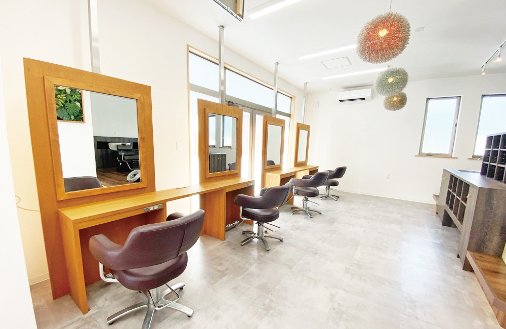 美容室RICCISTYLE富久店の写真2枚目：