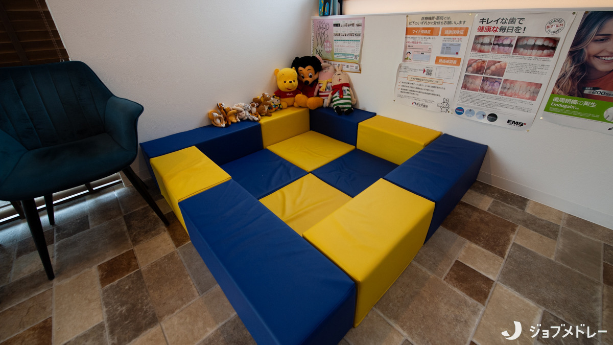 かわべ歯科医院（歯科衛生士の求人）の写真6枚目：キッズスペース完備なのでお子様連れの方も安心です