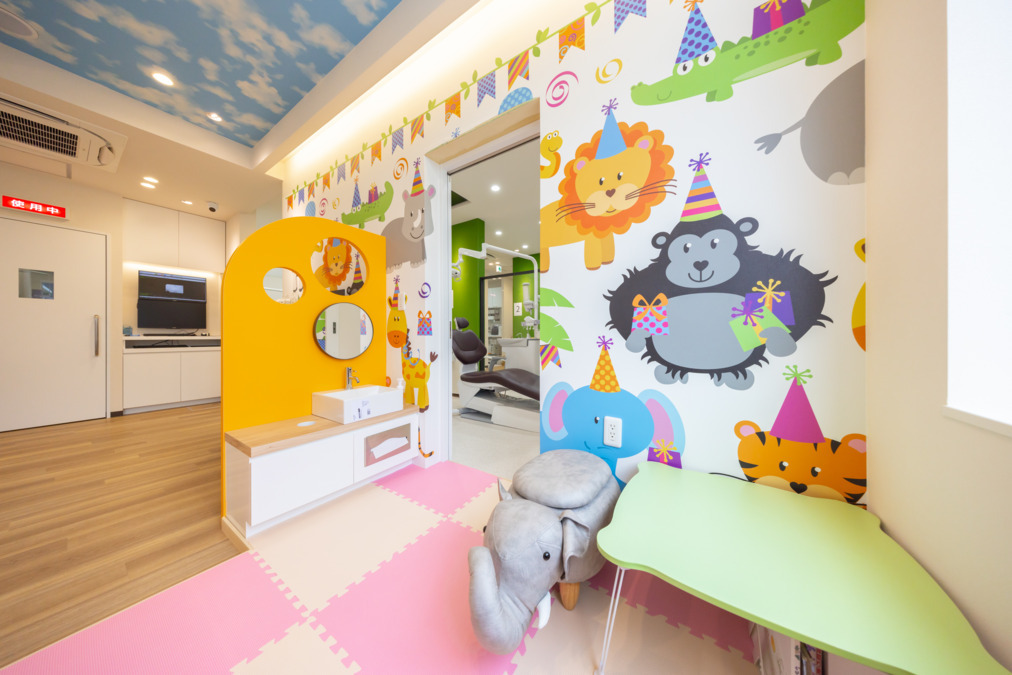 医療法人福歯会こうち歯科（歯科衛生士の求人）の写真2枚目：キッズルーム