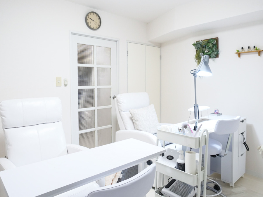 深爪矯正 爪悩み専門店グラシナ なんば店【2025年10月07日オープン】(ネイリストの求人)の写真2枚目: