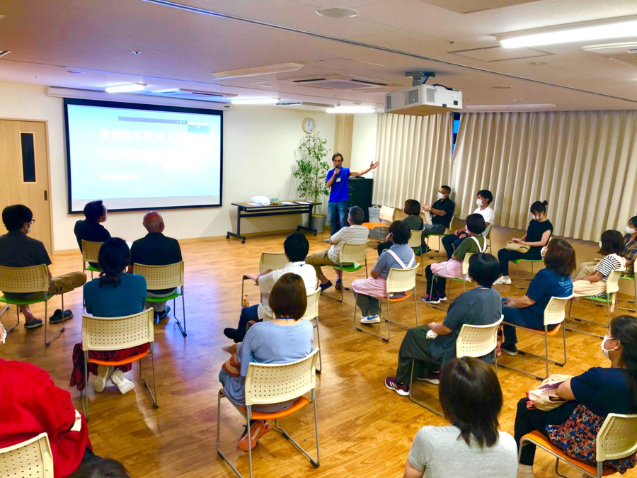 障害者支援施設薫英荘（調理師/調理スタッフの求人）の写真1枚目：