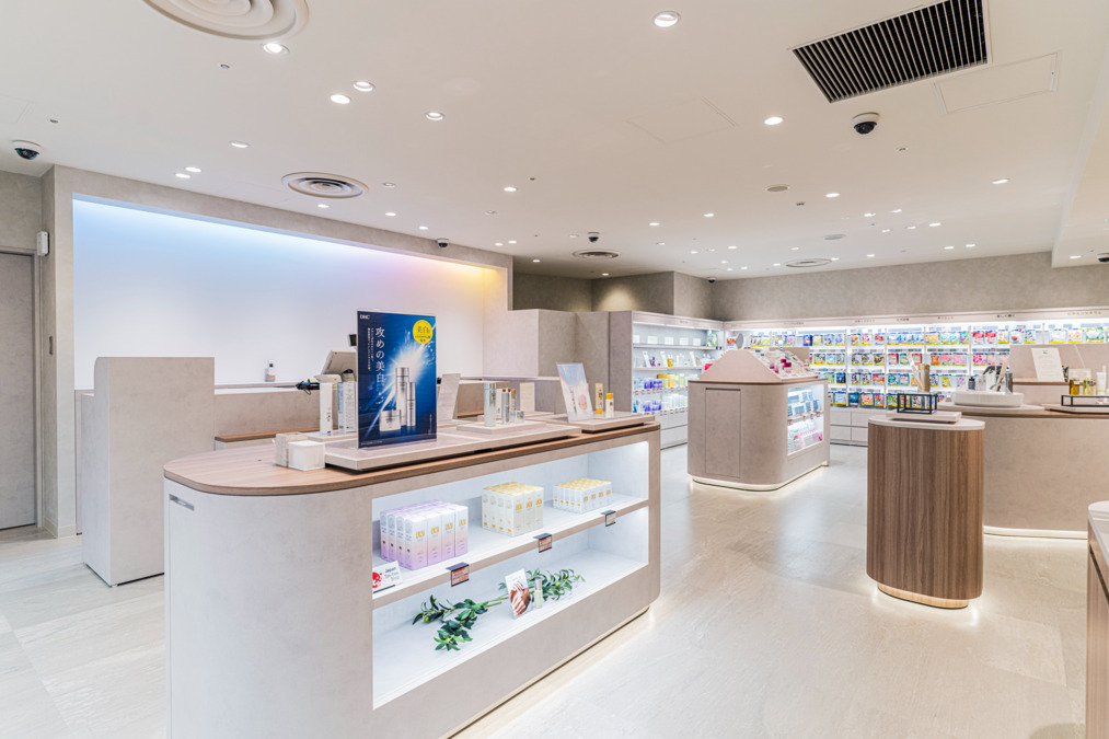 DHC なんばウォーク店（美容部員の求人）の写真6枚目：