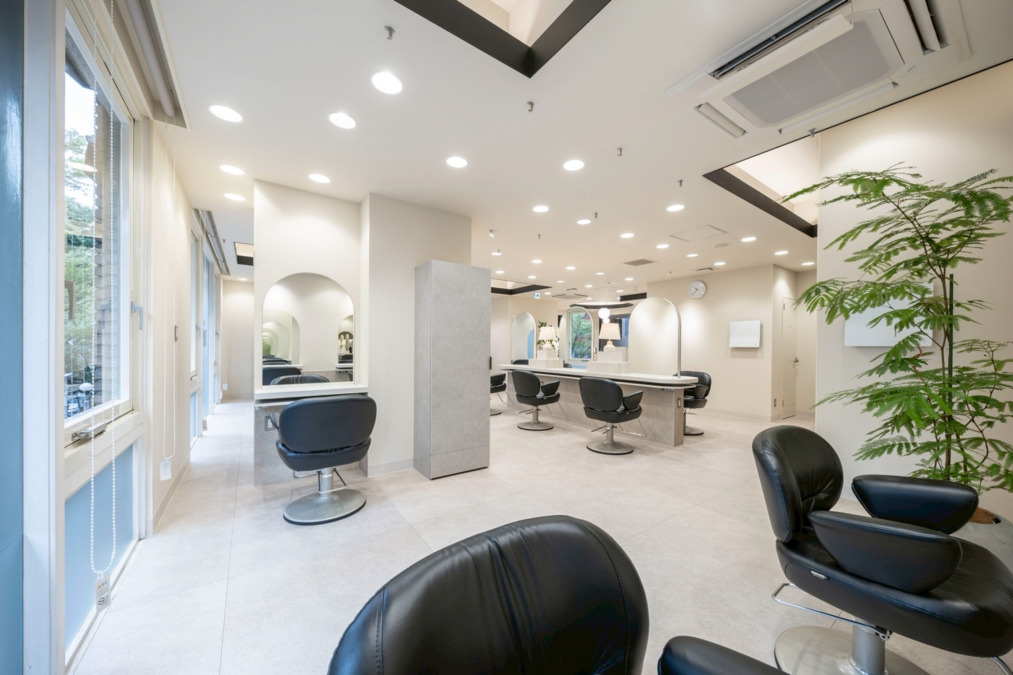 TAYA けやき通り店（美容師の求人）の写真2枚目：