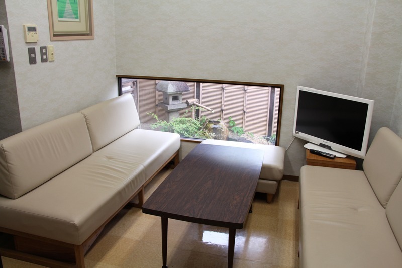 森田医院の写真4枚目:会議室では個別面談や栄養指導などを行なっています