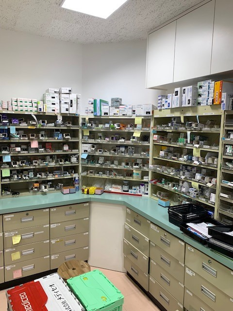 薬ヒグチ調剤薬局 パークタワー店（薬剤師の求人）の写真5枚目：薬ヒグチ薬局　パークタワー店　調剤室