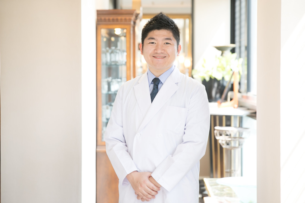 吉岡歯科医院の写真2枚目：副院長の吉岡登史彰です。趣味は釣りとキャンプです。宜しくお願いします。