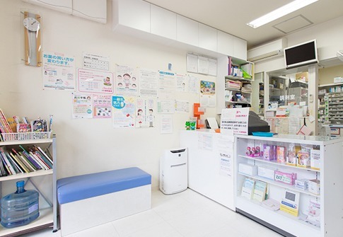 ロゼ調剤薬局（薬剤師の求人）の写真2枚目：ロゼ調剤薬局　内観