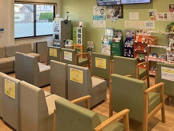 株式会社アイセイ薬局　アイセイ薬局　館林店（薬剤師の求人）の写真2枚目：アイセイ薬局　館林店の内観