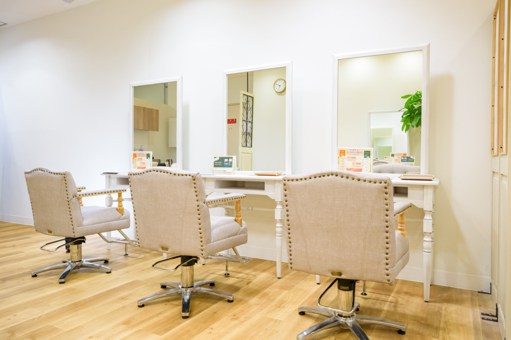 カラー専門店(白髪染め専門) オーガニックカラー白髪染めカラー専門店 Organicひばりが丘PARCO店(美容師の求人)の写真5枚目: