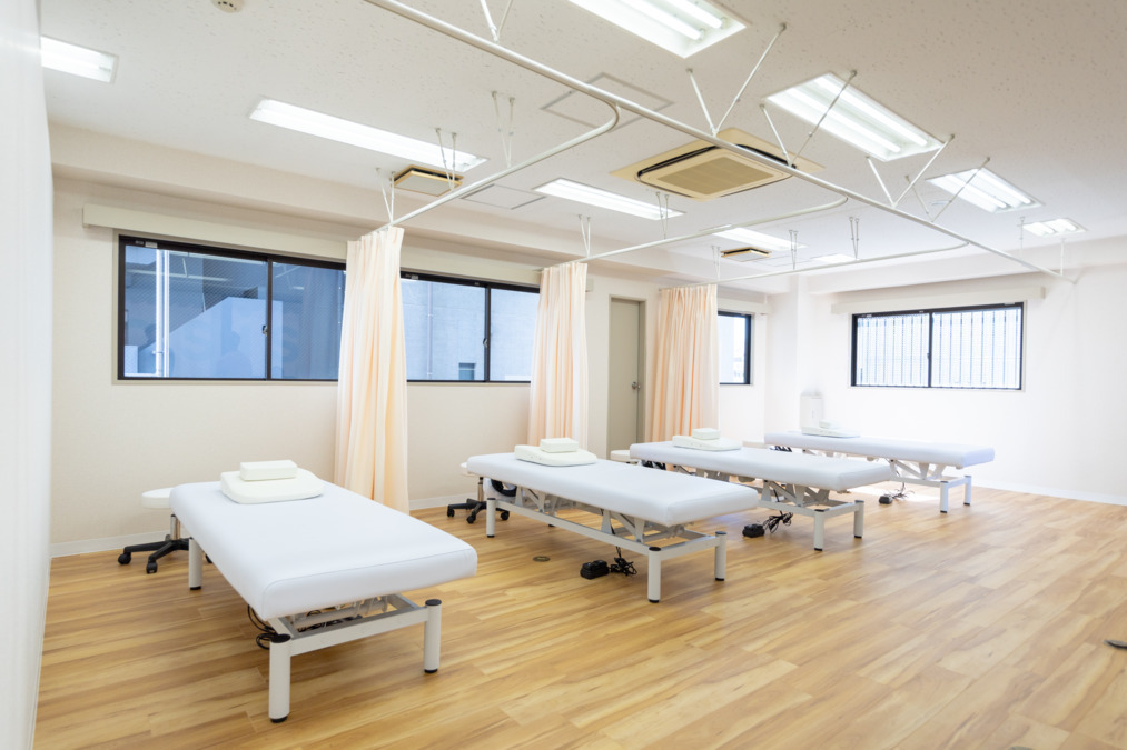整体oasis 文京院【2025年04月01日オープン】（理学療法士の求人）の写真2枚目：2025年4月NEW OPEN◎綺麗な店舗で一緒に働きましょう♪