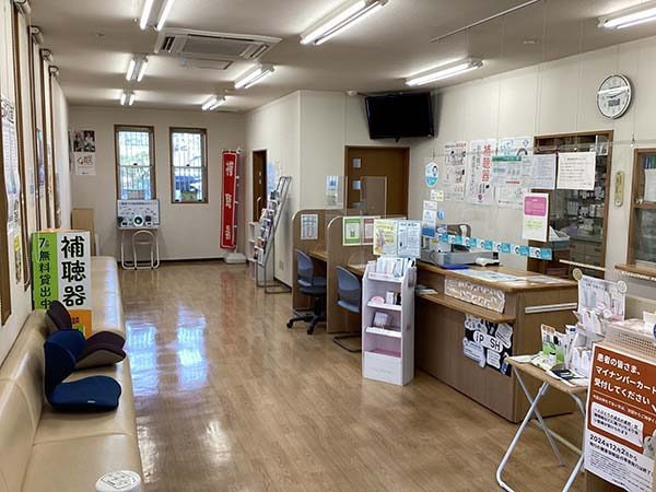 株式会社アイセイ薬局　アイセイ薬局　金岡店（薬剤師の求人）の写真2枚目：アイセイ薬局　金岡店の内観