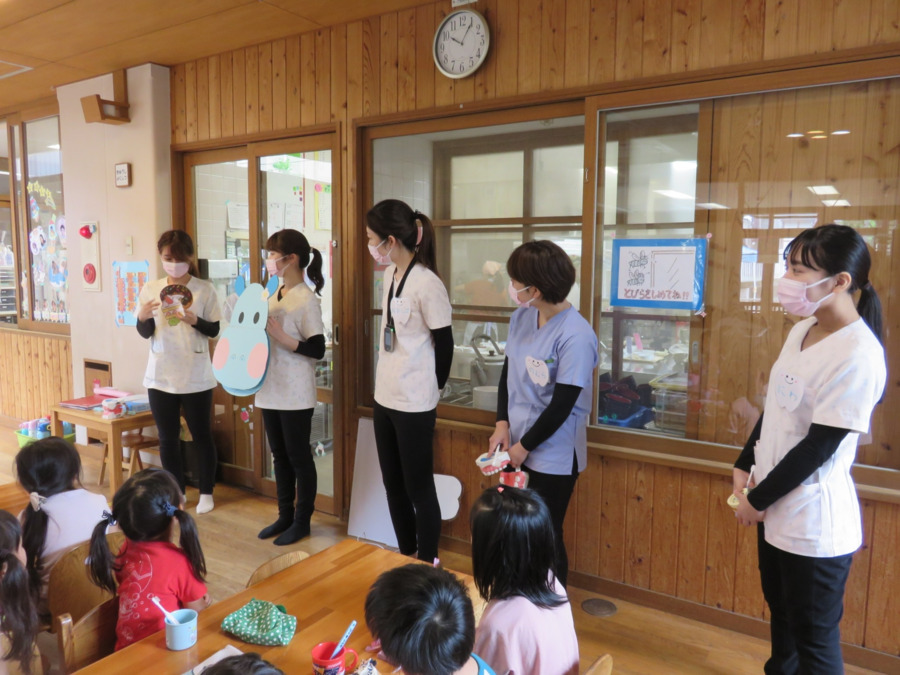 まごころ歯科（歯科衛生士の求人）の写真9枚目：保育園にはみがき指導に行ってきました！