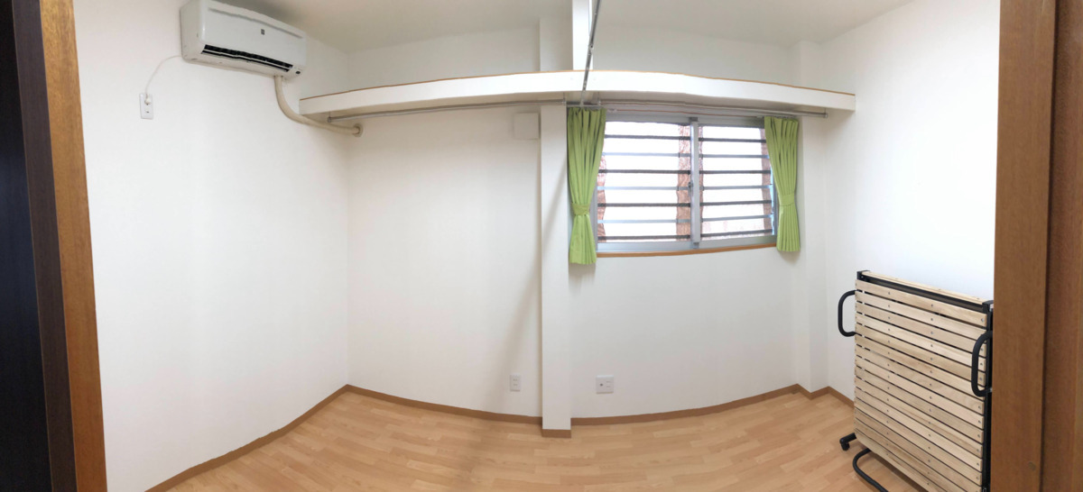 グループホームゆんたく家とのしろの写真10枚目:利用者様の居室は洋間6帖です