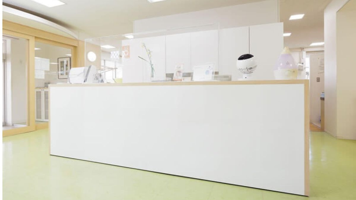 医療法人 尾形歯科(歯科衛生士の求人)の写真2枚目:1日30名ほどの患者さんが来院されます。明るい笑顔でお出迎えしていただきたいです