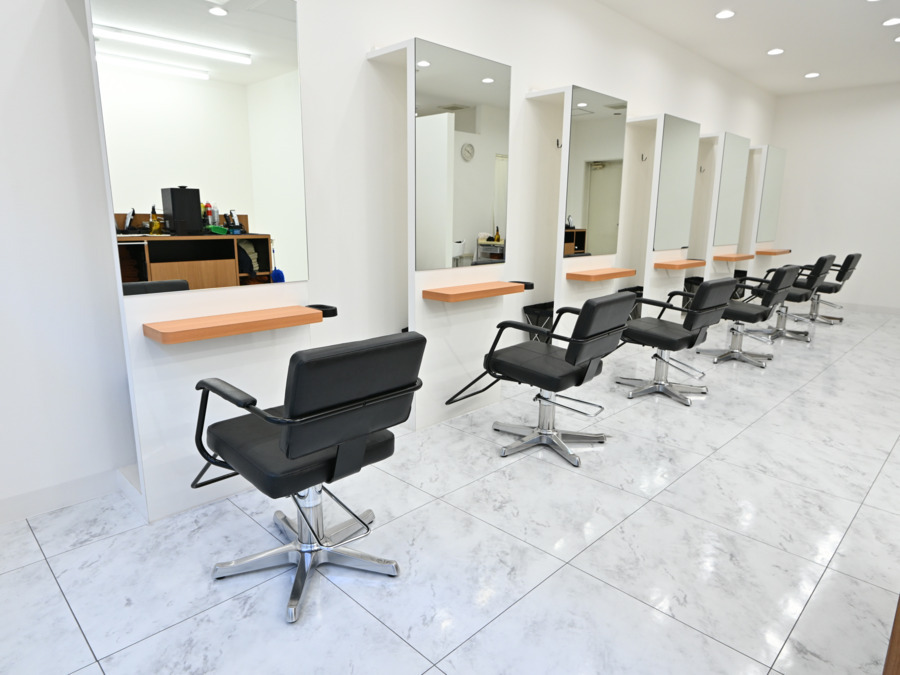 プラスプラス下総中山店(美容師の求人)の写真2枚目: