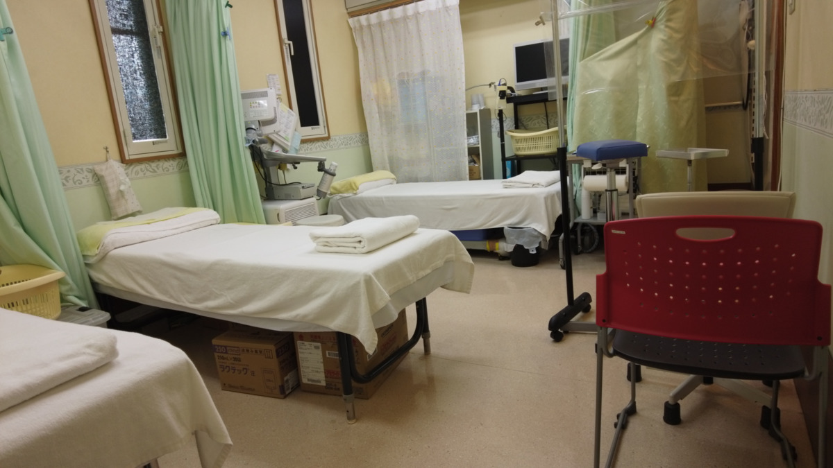 鹿野クリニック(医療事務/受付の求人)の写真8枚目:処置室