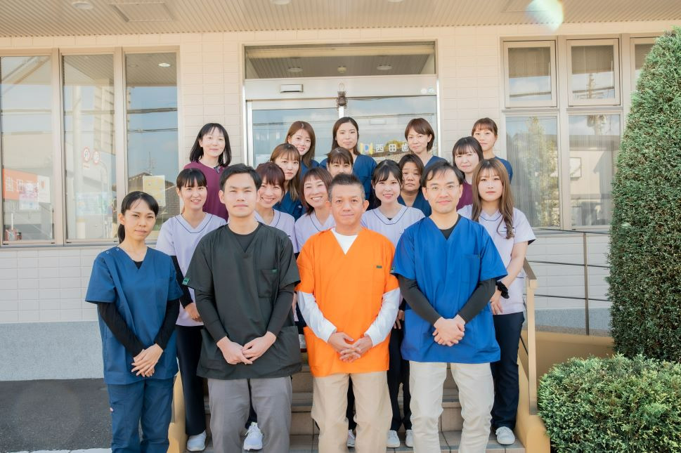 医療法人西田歯科(保育士の求人)の写真2枚目:チームワークを大切に、明るく元気なスタッフ