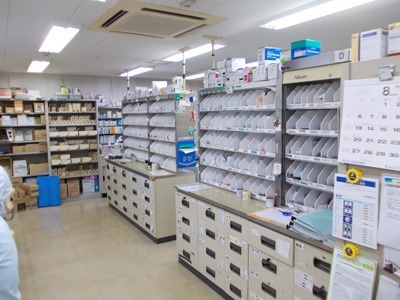 小茂根白十字薬局の写真4枚目：精神科、心療内科中心に複数の科の依頼が入り、多様なお薬について学べる環境です。
