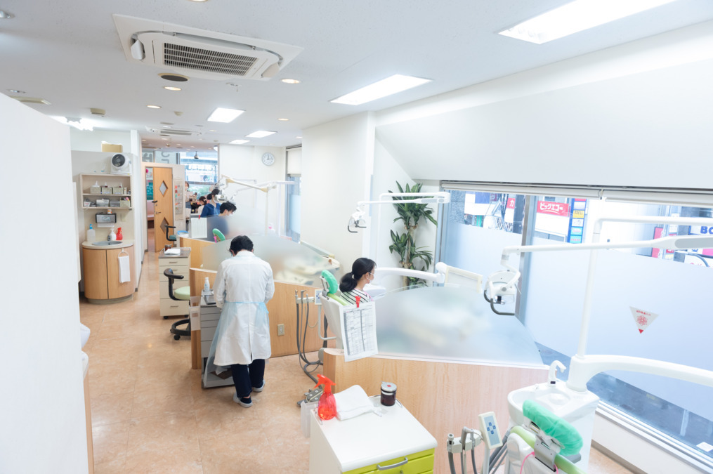 青葉歯科医院（歯科医師の求人）の写真2枚目：