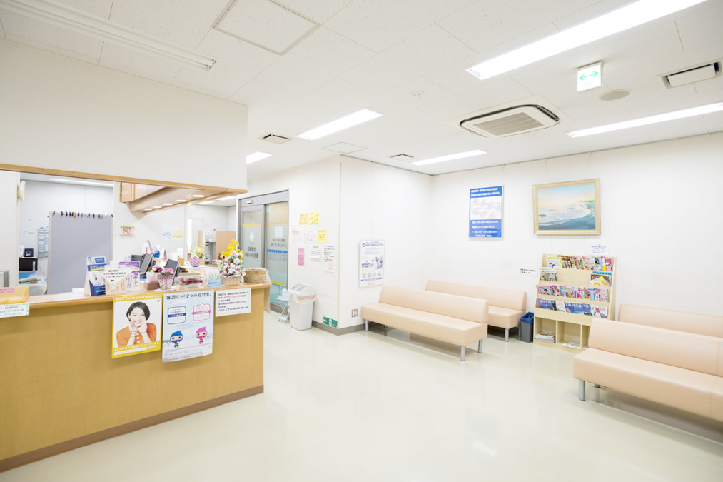 北新横浜整形外科・外科（看護助手の求人）の写真3枚目：待合室です。