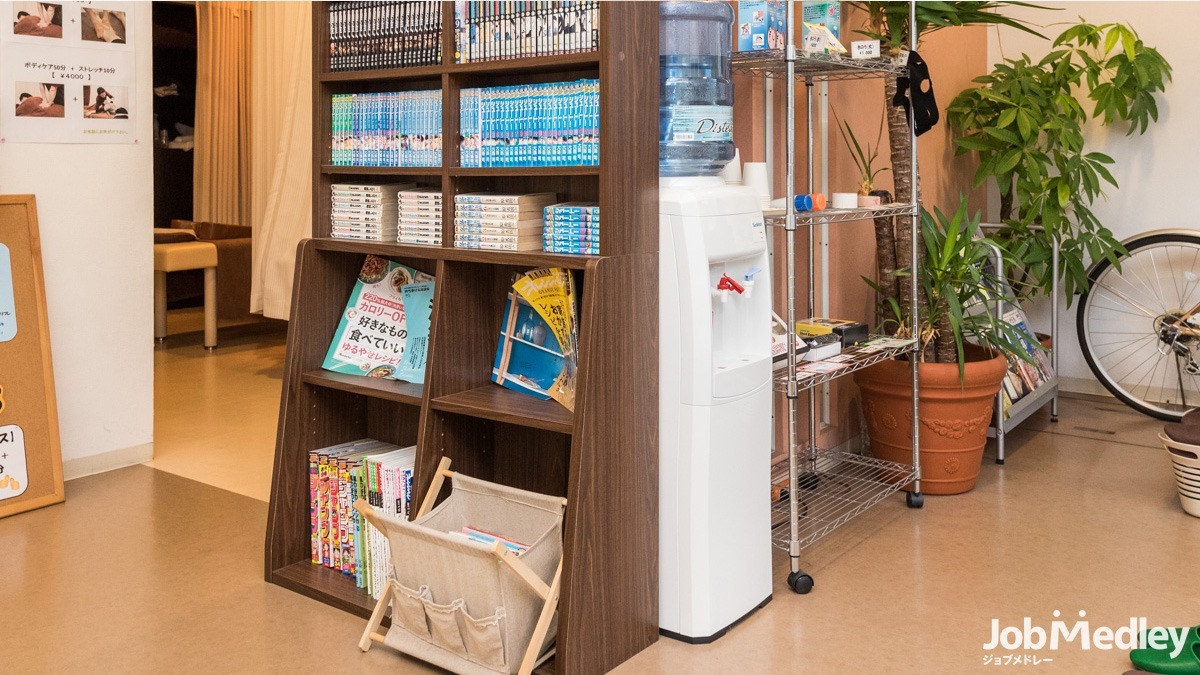 板橋ひかり整骨院の写真5枚目:待合室には患者様を飽きさせない工夫をしています