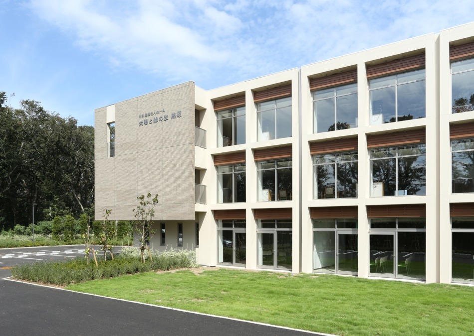 特別養護老人ホーム太陽と緑の家藤原（介護事務の求人）の写真1枚目：