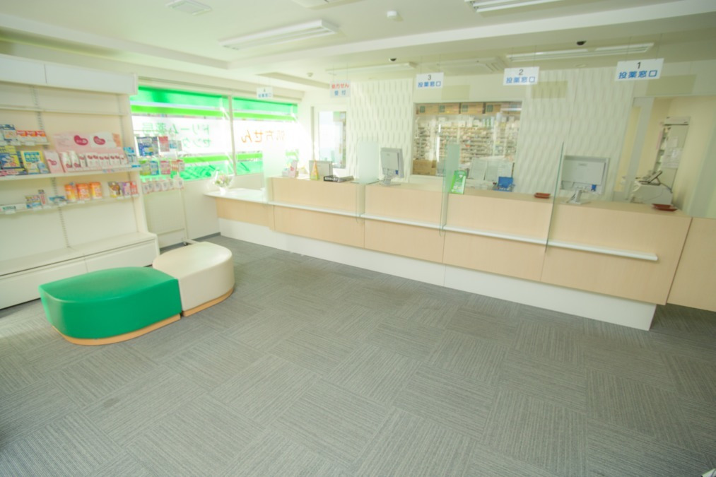 ドリーム薬局 センター北店（薬剤師の求人）の写真2枚目：ドリーム薬局 センター北店の内観