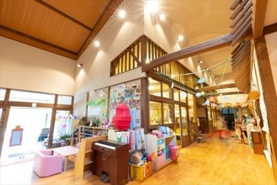 東保育所の写真4枚目：園の内観