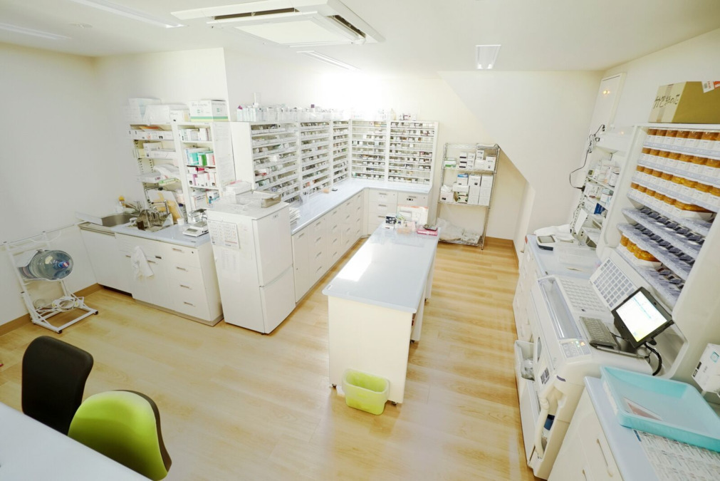 ドリーム薬局  国領2号店（薬剤師の求人）の写真3枚目：ドリーム薬局 国領2号店の調剤室
