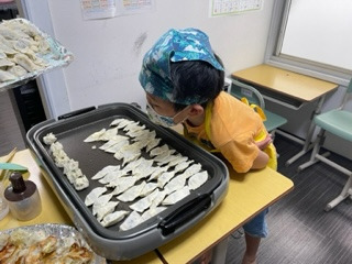 放課後等デイサービス　ウィズ・ユー粕屋（言語聴覚士の求人）の写真2枚目：月に2回調理レクを行ってます。
