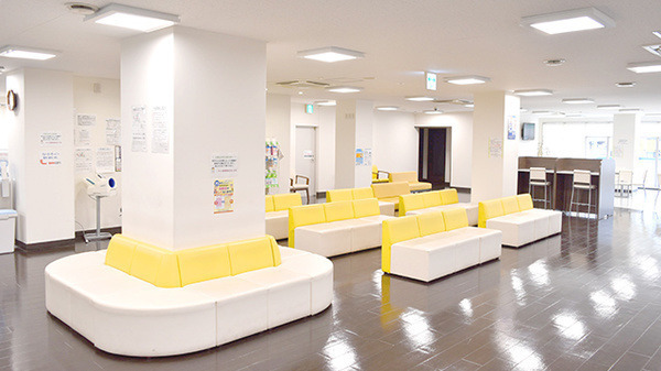 キリン堂薬局　新百合ヶ丘店（薬剤師の求人）の写真2枚目：キリン堂薬局　新百合ヶ丘店の内観