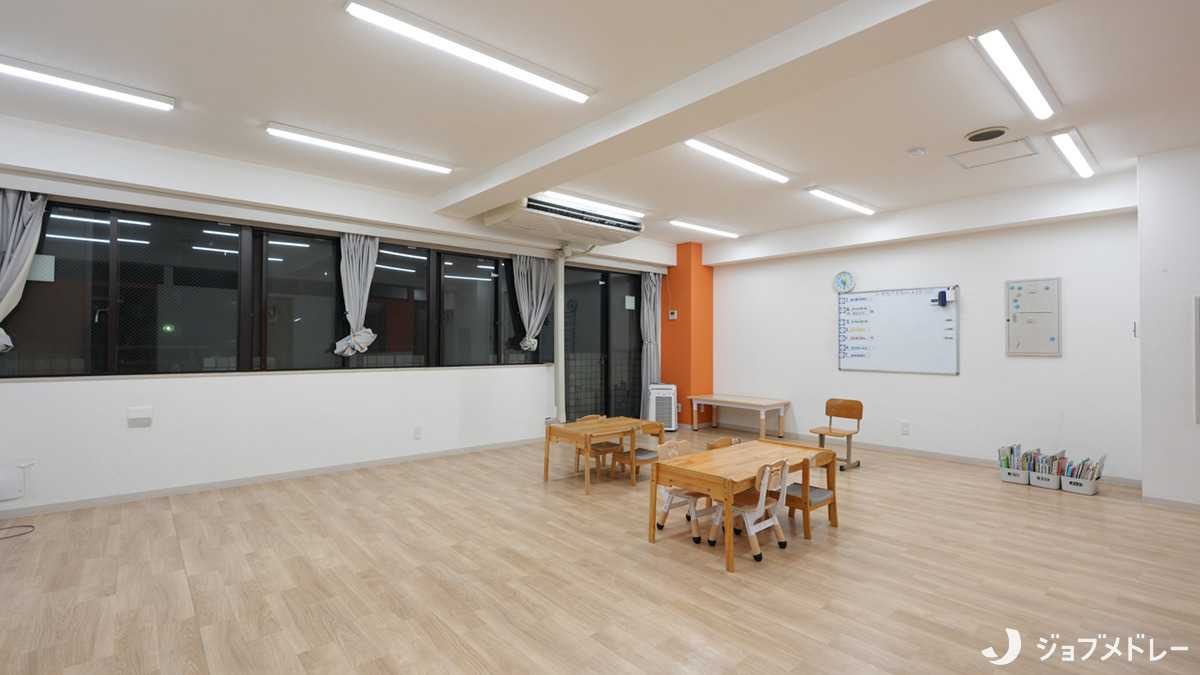 こぱんはうすさくら　志木教室（理学療法士の求人）の写真4枚目：広々としたスペースがあり、ゆったりとした空間で療育を行えます
