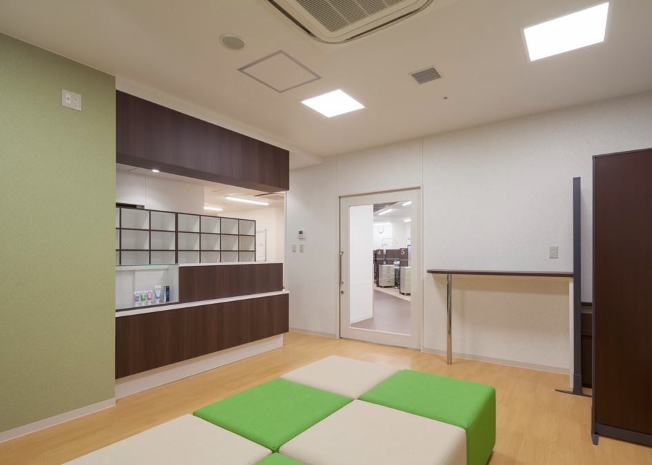 南生協よってって横丁　生協えきまえ歯科（歯科衛生士の求人）の写真2枚目：