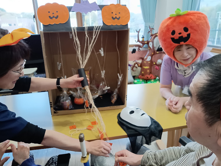 リビングケア・シーズン植物園前の写真