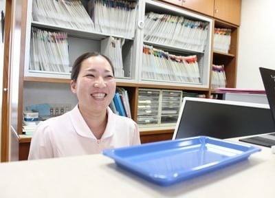 二町中西歯科医院（歯科衛生士の求人）の写真10枚目：明るい笑顔で患者様をお迎え致します！