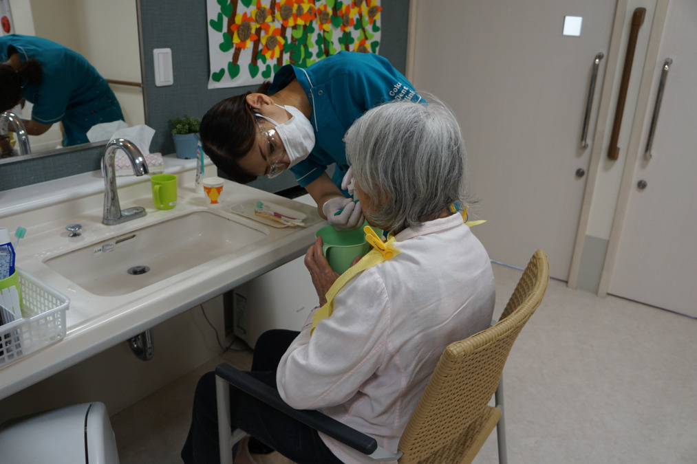 ごこちデンタルクリニック(歯科衛生士の求人)の写真2枚目:口腔ケアやリハビリテーションを行うことでQOL向上を目指しています