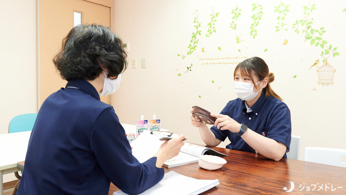 介護老人保健施設聖和苑の写真29枚目:さまざまな知識やスキルを持った職員が活躍しています