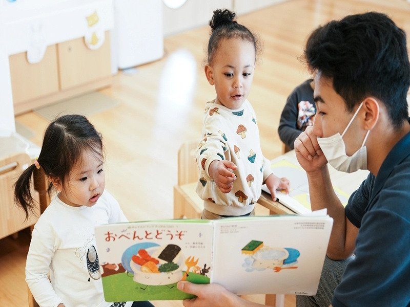 すみえ保育園(保育士の求人)の写真2枚目:大阪府吹田市の姉妹校の様子です。