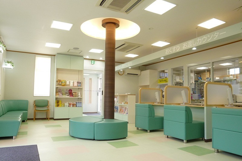 中日調剤薬局 古雅医者村店の写真2枚目：中日調剤薬局 古雅医者村店の内観です