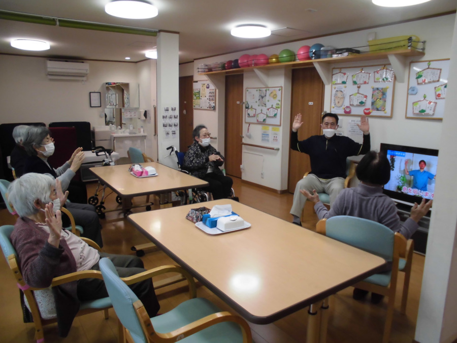デイサービス平等ほほえみ館の写真3枚目：事業所内観・機能訓練風景
