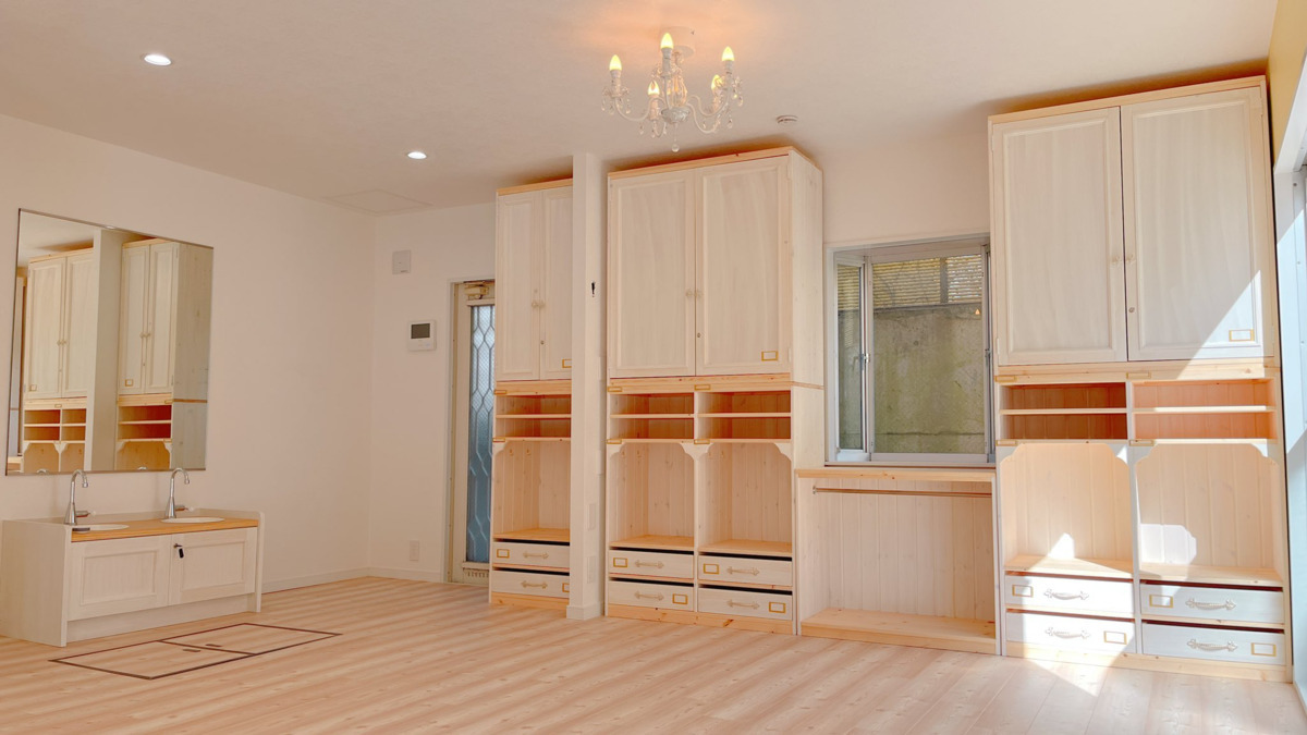 もうひとつのおうち八雲（保育士の求人）の写真5枚目：お弁当を毎日このエリアで食べます。一緒に食べることで食への興味も高まります。